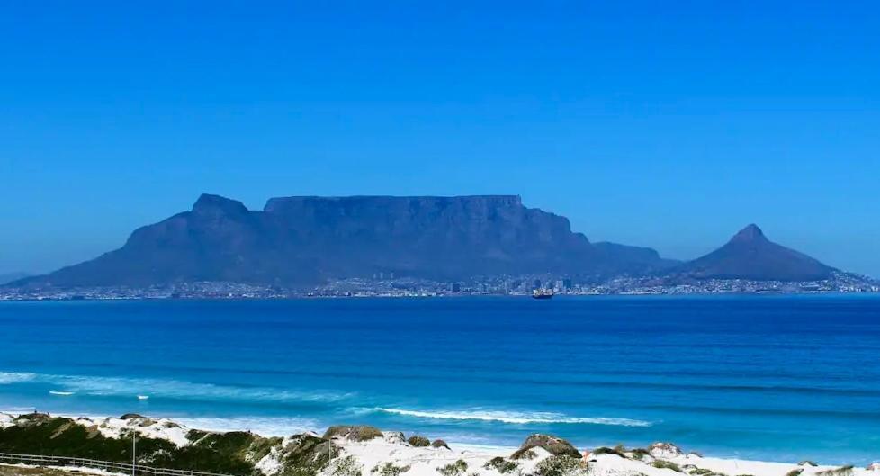 Abode Africa Apartment Bloubergstrand Bagian luar foto