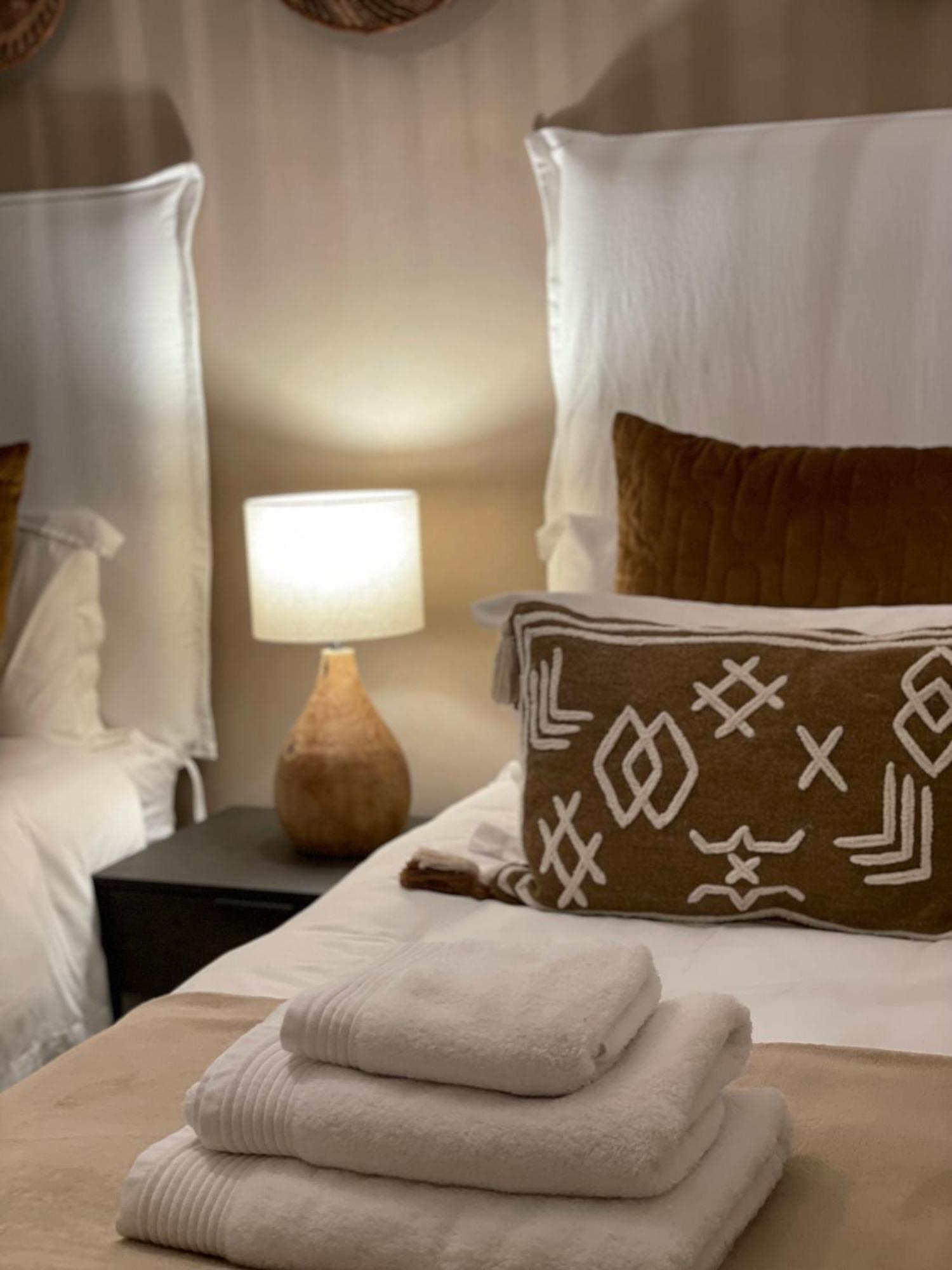 Abode Africa Apartment Bloubergstrand Bagian luar foto