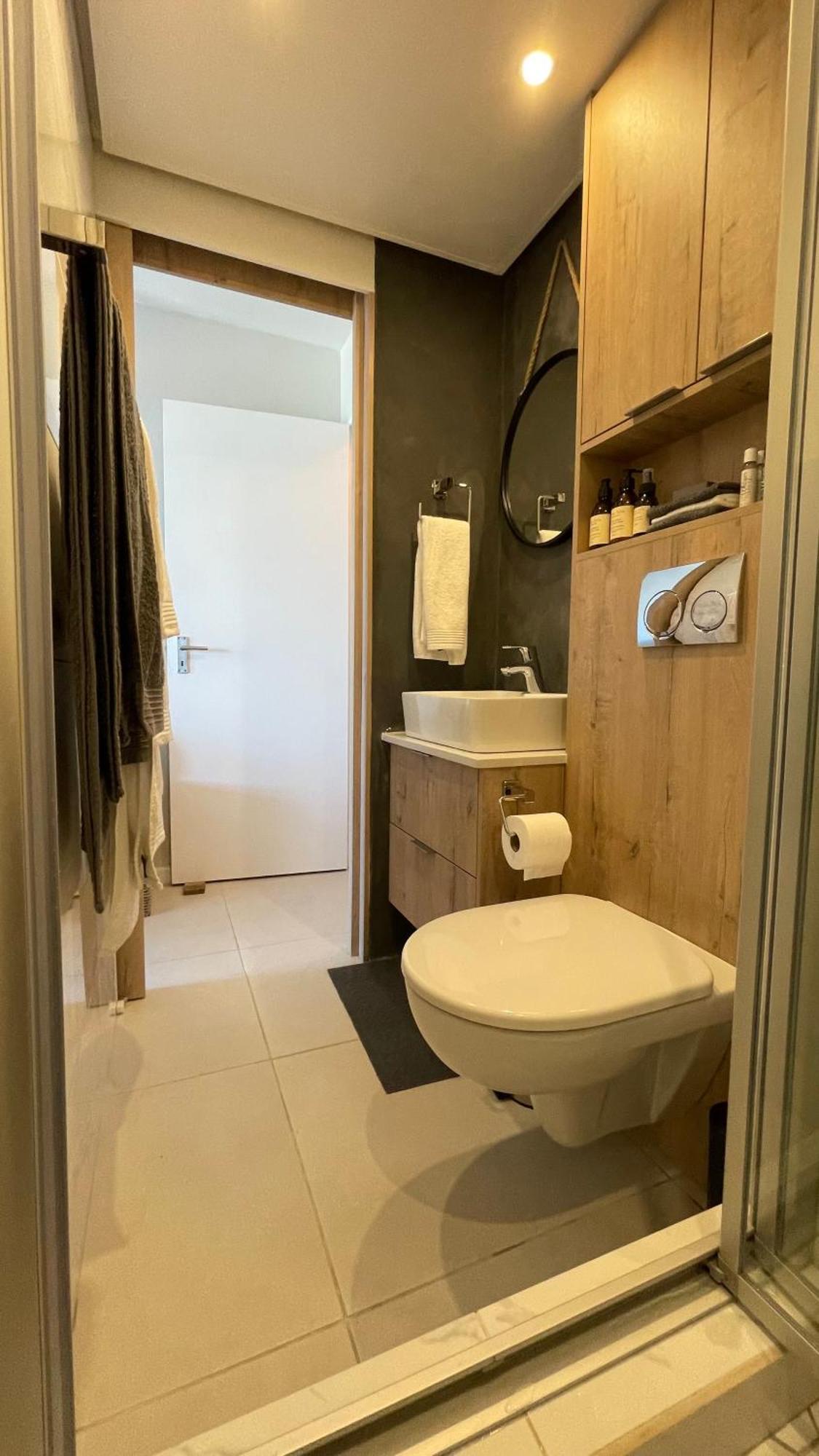 Abode Africa Apartment Bloubergstrand Bagian luar foto