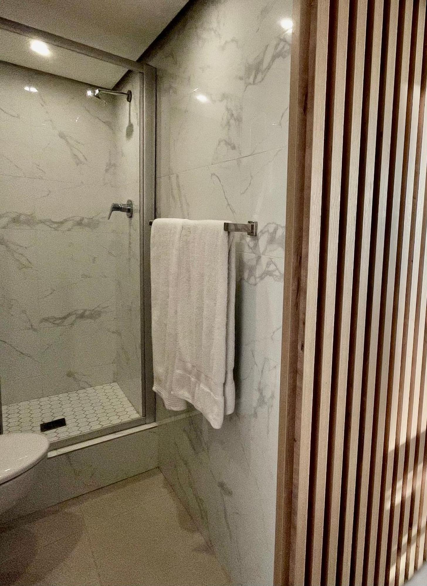Abode Africa Apartment Bloubergstrand Bagian luar foto