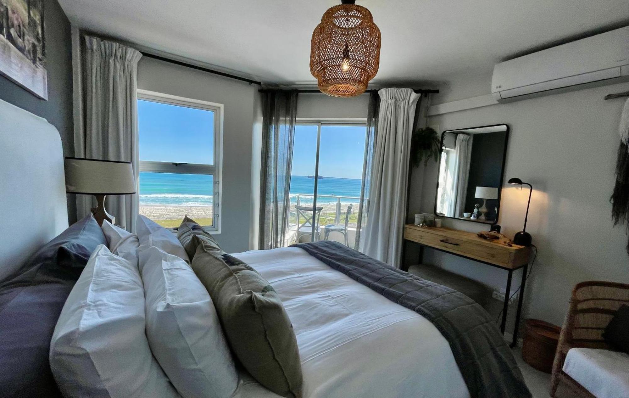 Abode Africa Apartment Bloubergstrand Bagian luar foto