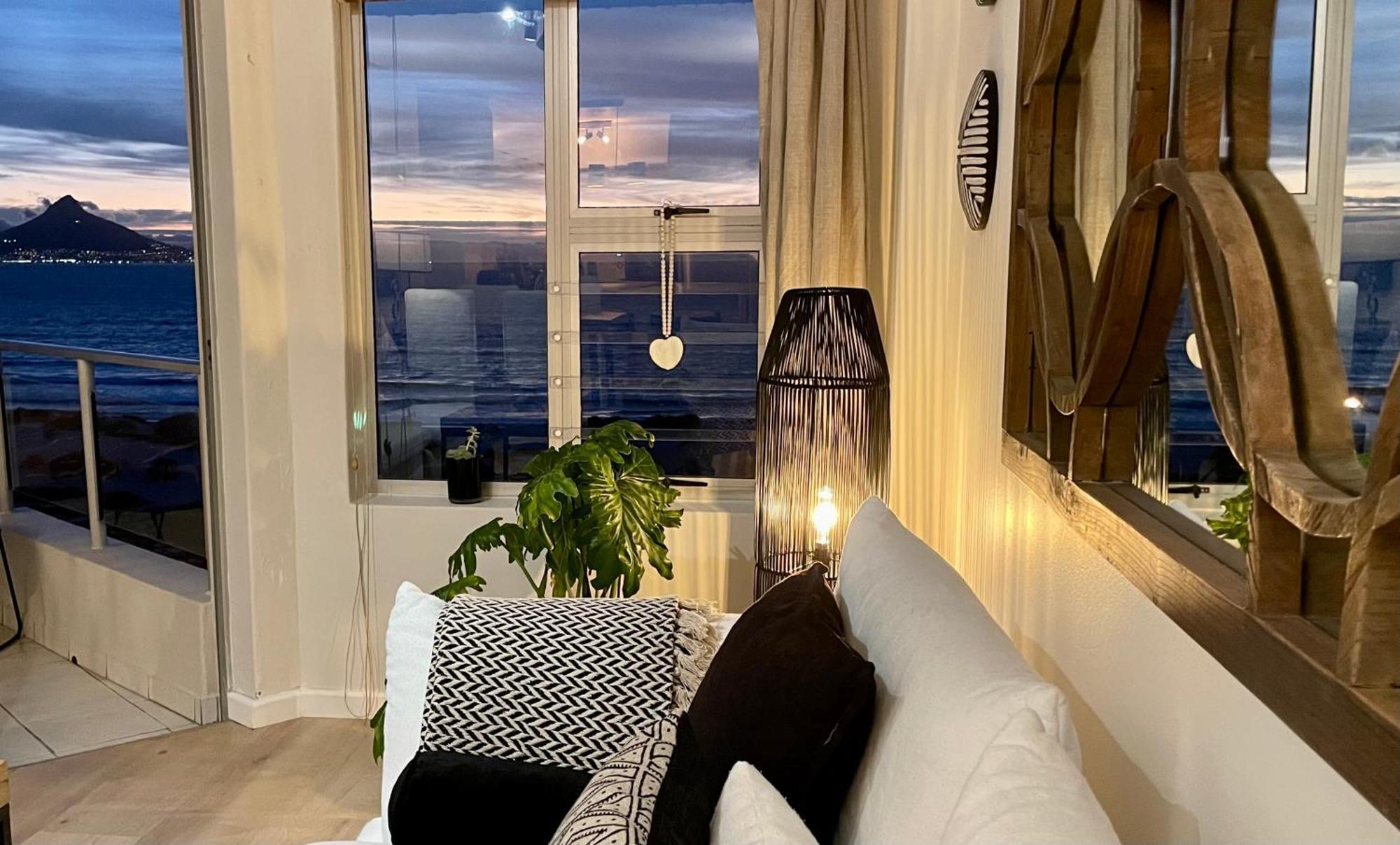 Abode Africa Apartment Bloubergstrand Bagian luar foto