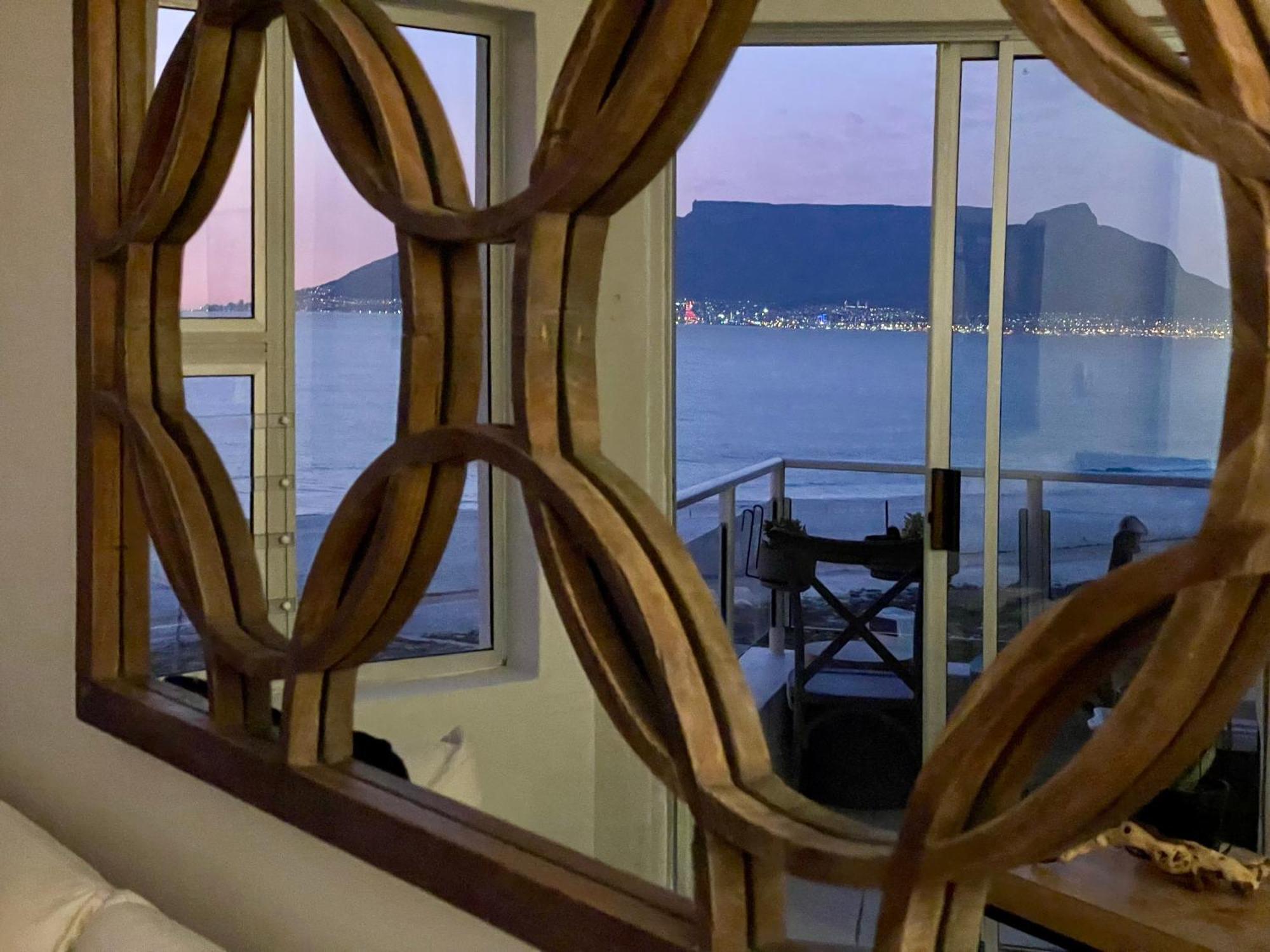 Abode Africa Apartment Bloubergstrand Bagian luar foto