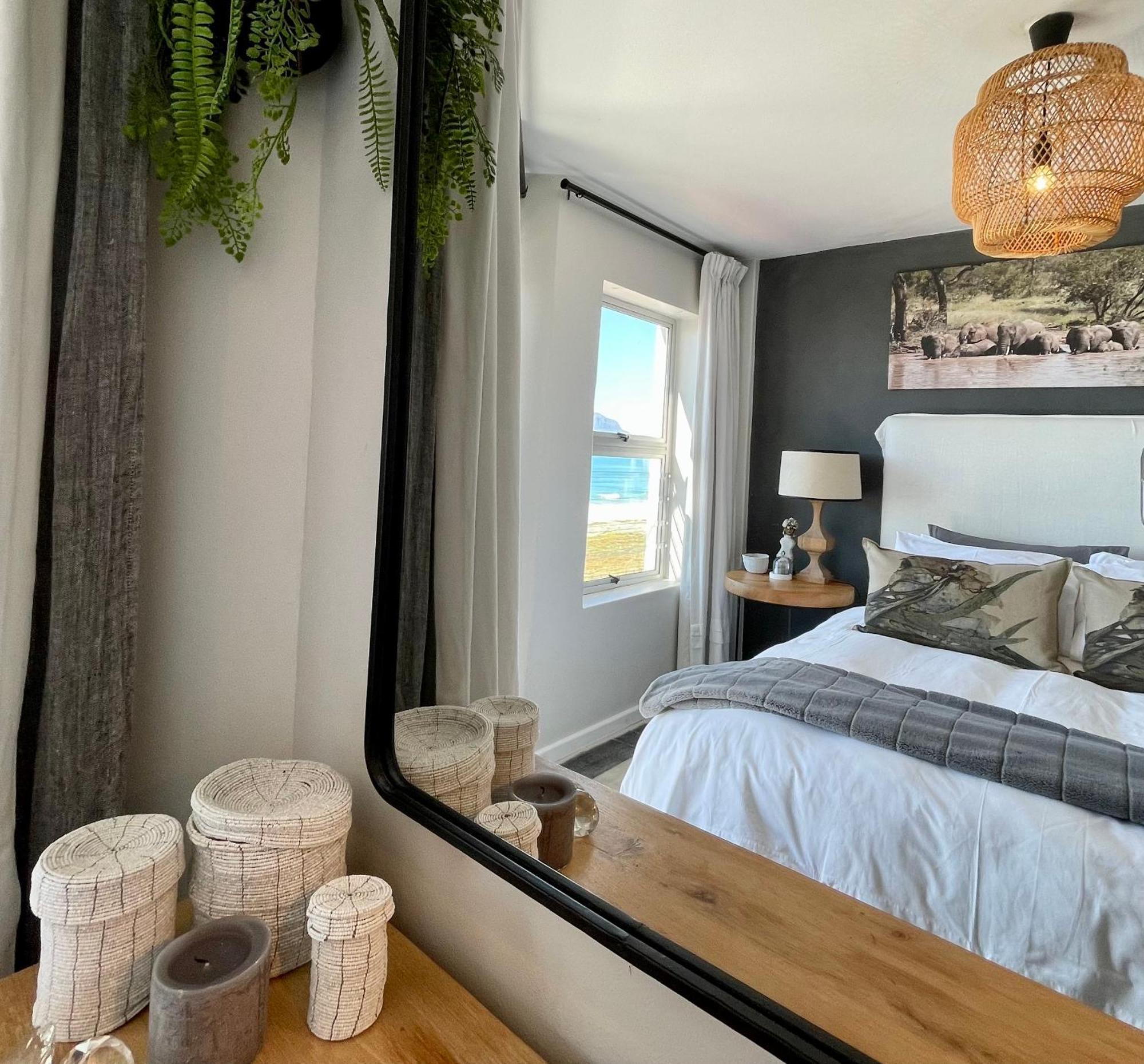 Abode Africa Apartment Bloubergstrand Bagian luar foto